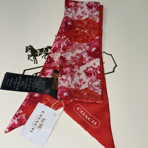 NWT Coach Signature Scarf Red Tones - Picture 6 of 6